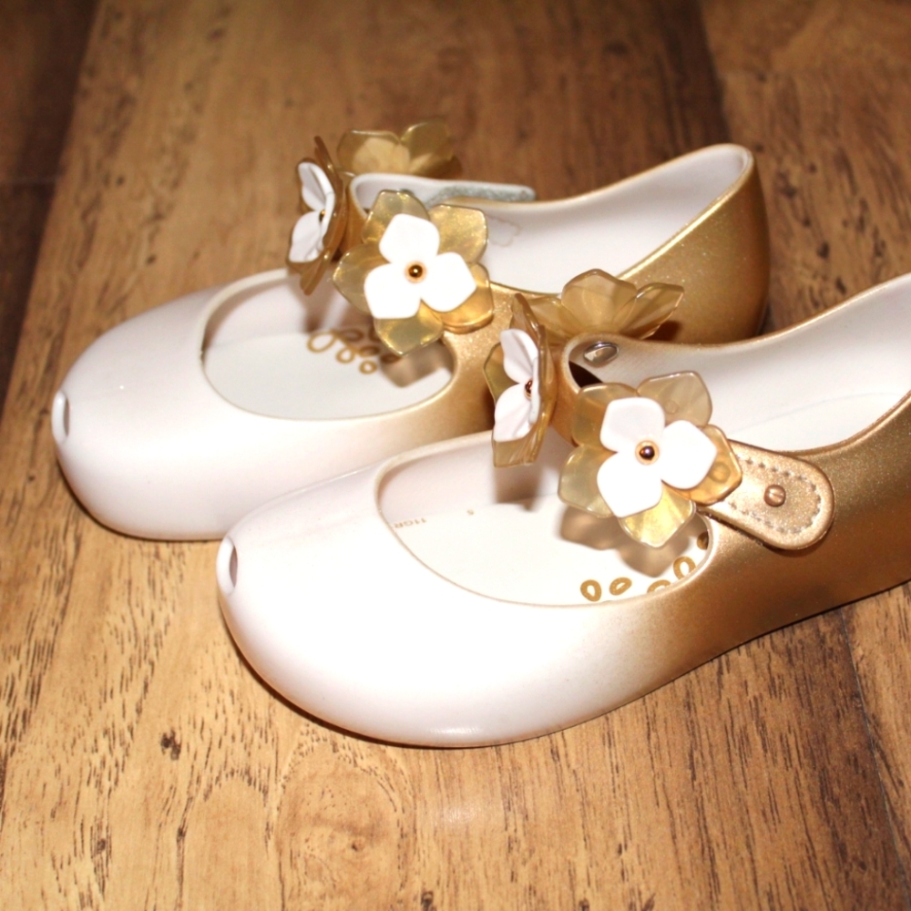 Mini Melissa Girls' White and Gold Floral Mary Jane Shoes